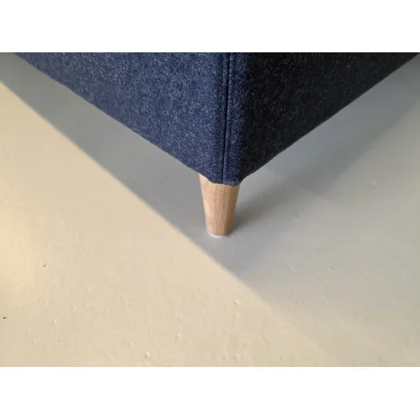Kontinentalseng 210x210cm inkl. sengegavl - M�rkebl�
