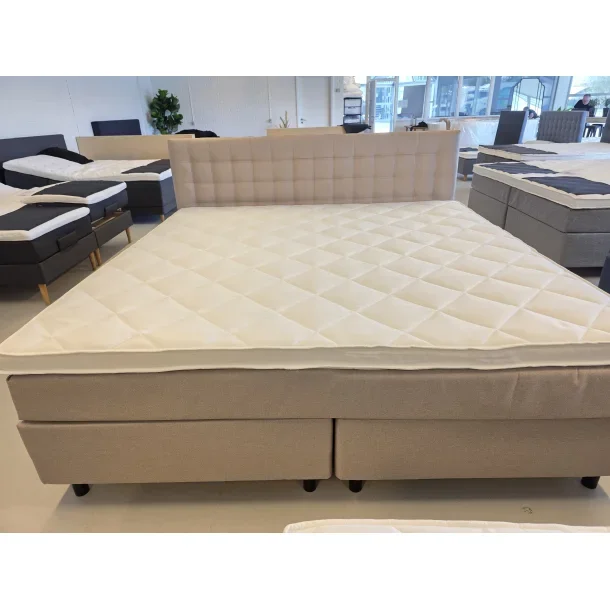 Kontinentalseng 210x210cm inkl. sengegavl - Beige