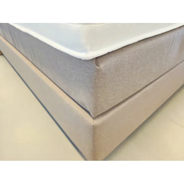Kontinentalseng 210x210cm inkl. sengegavl - Beige