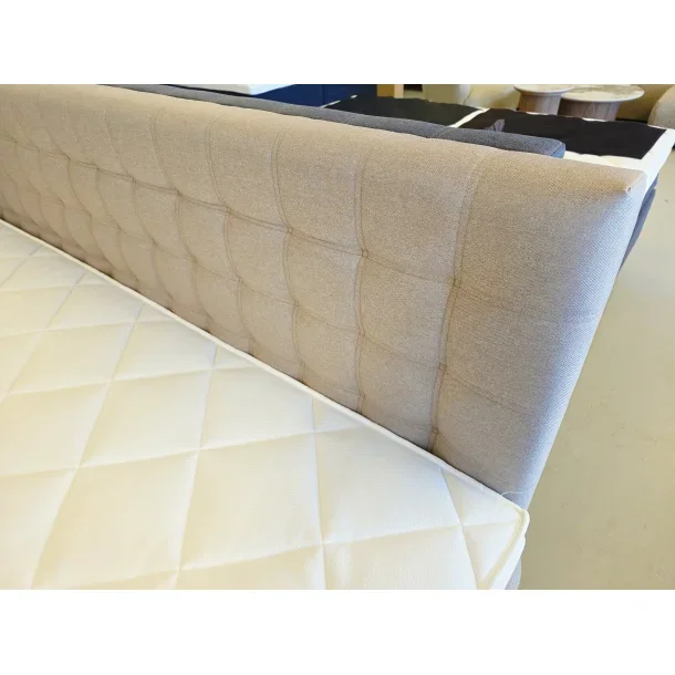 Kontinentalseng 210x210cm inkl. sengegavl - Beige