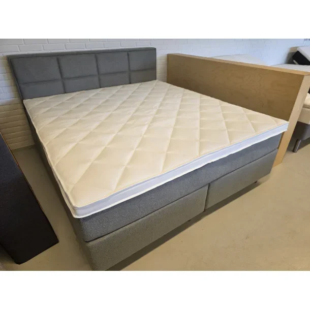 Kontinentalseng 180x200cm inkl. sengegavl - Gr� boucl�