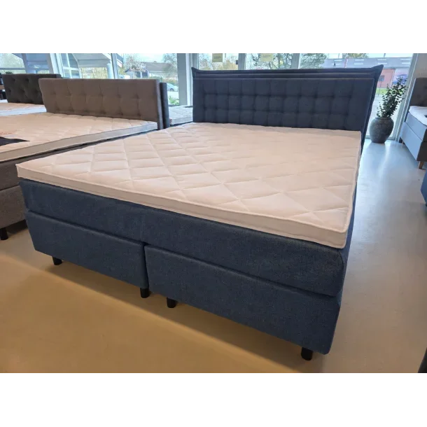 Kontinentalseng 180x210cm inkl. sengegavl - Bl�