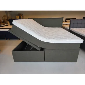 Opbevaringsseng 180x200cm inkl. sengegavl - Gr�gr�n boucl�