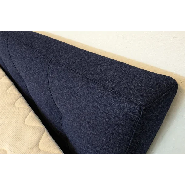 Kontinentalseng 210x210cm inkl. sengegavl - M�rkebl�